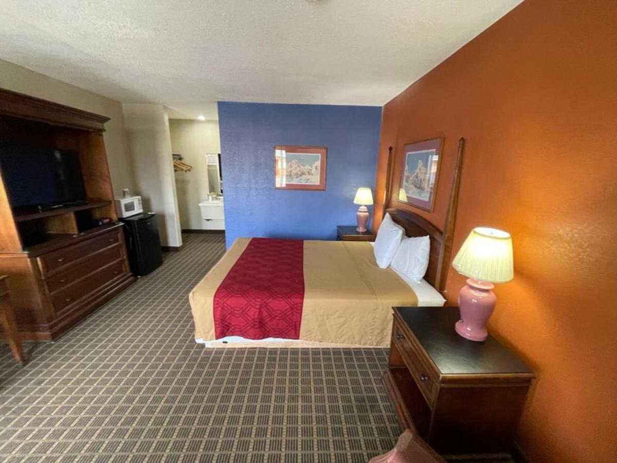 Knights Inn & Suites Emporia Dış mekan fotoğraf