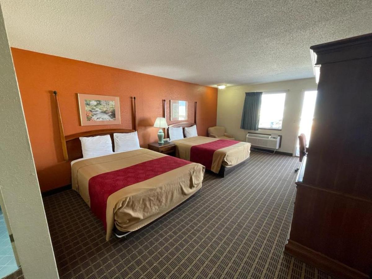 Knights Inn & Suites Emporia Dış mekan fotoğraf