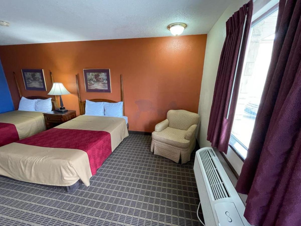 Knights Inn & Suites Emporia Dış mekan fotoğraf