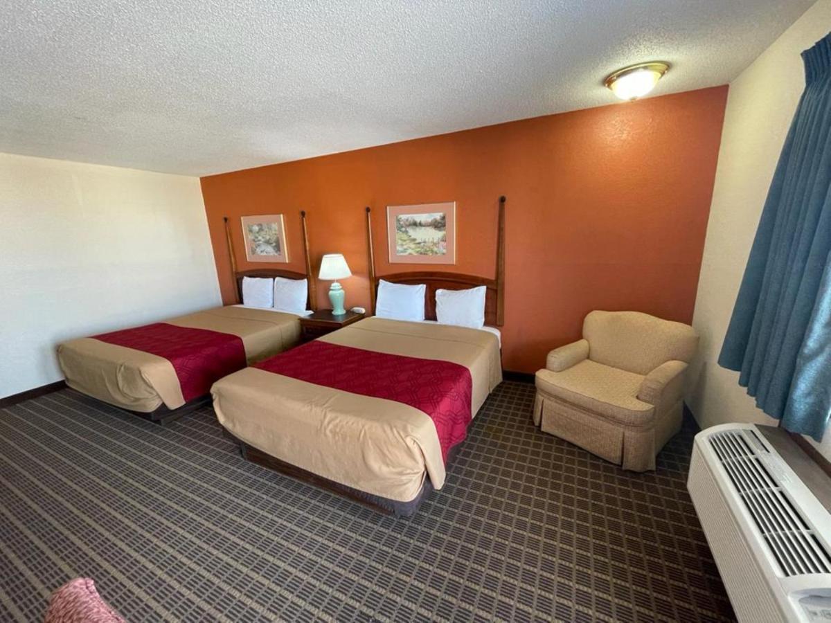 Knights Inn & Suites Emporia Dış mekan fotoğraf