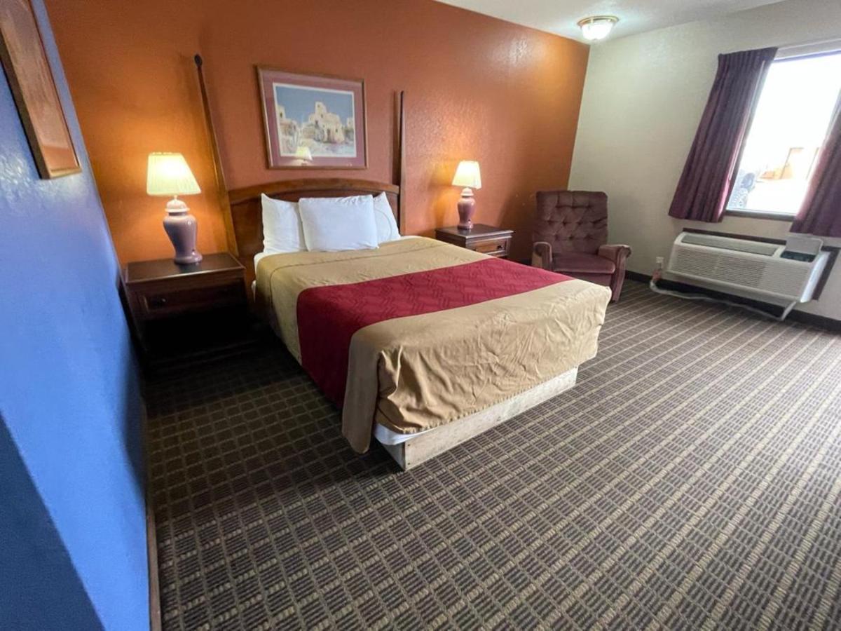 Knights Inn & Suites Emporia Dış mekan fotoğraf