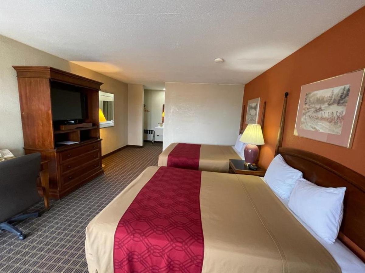 Knights Inn & Suites Emporia Dış mekan fotoğraf
