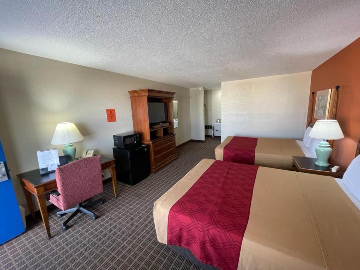 Knights Inn & Suites Emporia Dış mekan fotoğraf