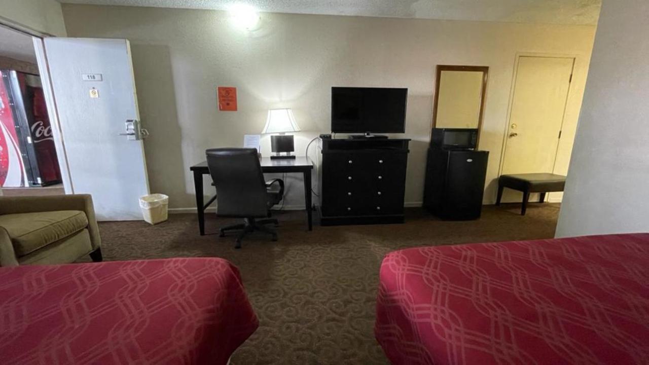 Knights Inn & Suites Emporia Dış mekan fotoğraf