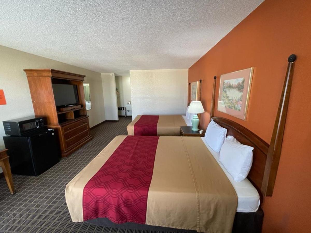 Knights Inn & Suites Emporia Dış mekan fotoğraf