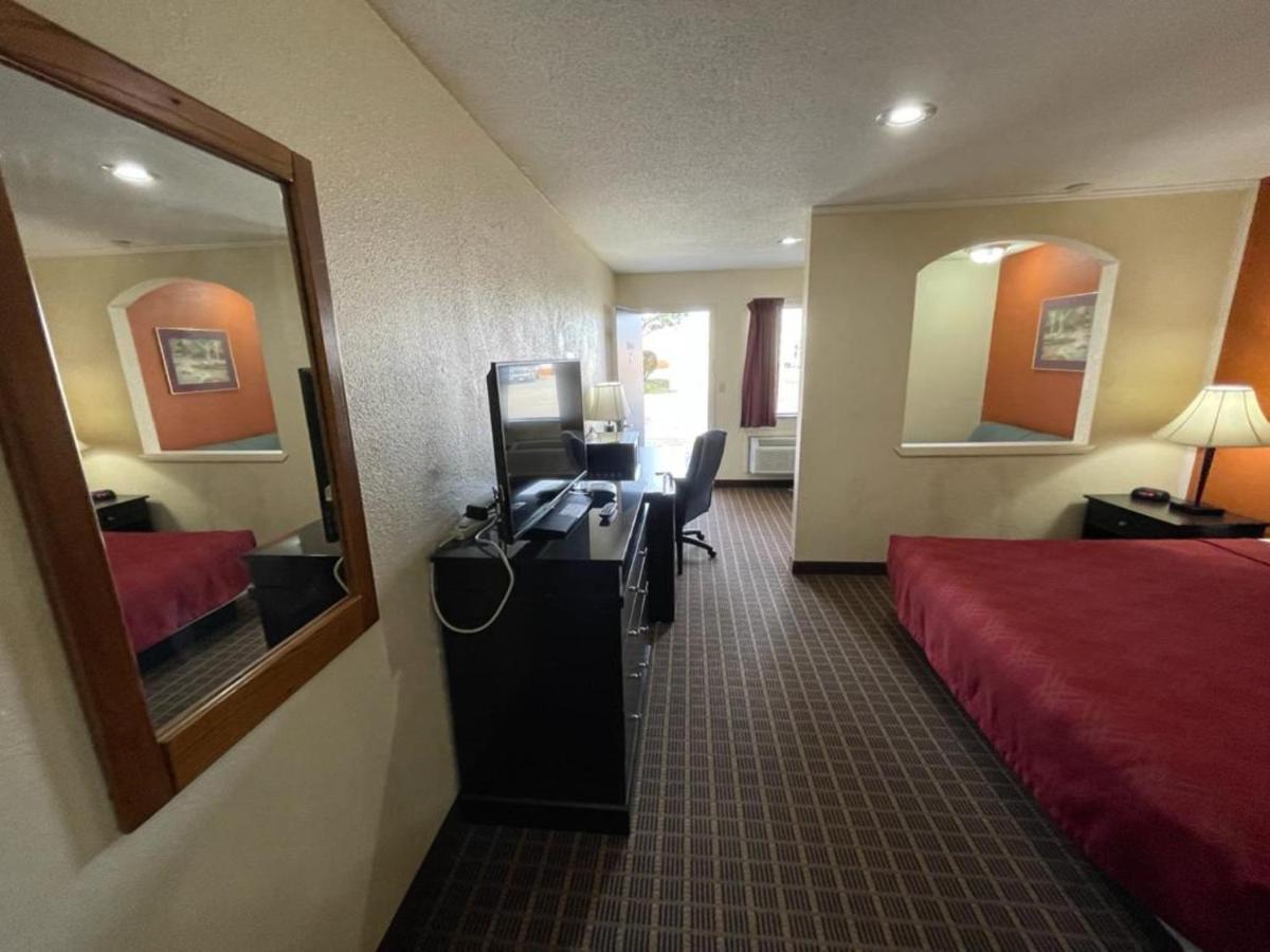 Knights Inn & Suites Emporia Dış mekan fotoğraf