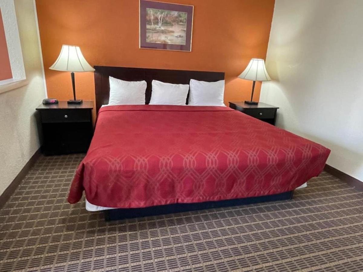 Knights Inn & Suites Emporia Dış mekan fotoğraf