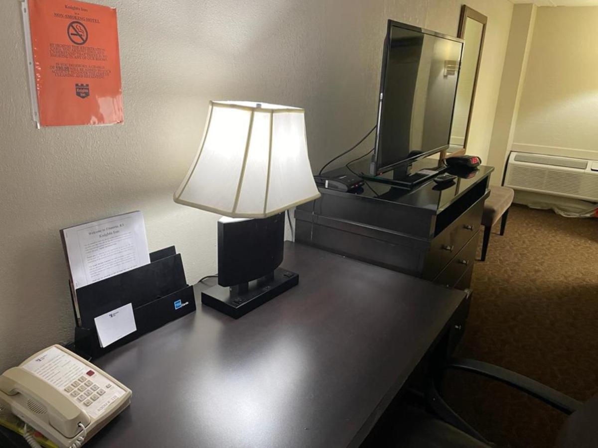 Knights Inn & Suites Emporia Dış mekan fotoğraf