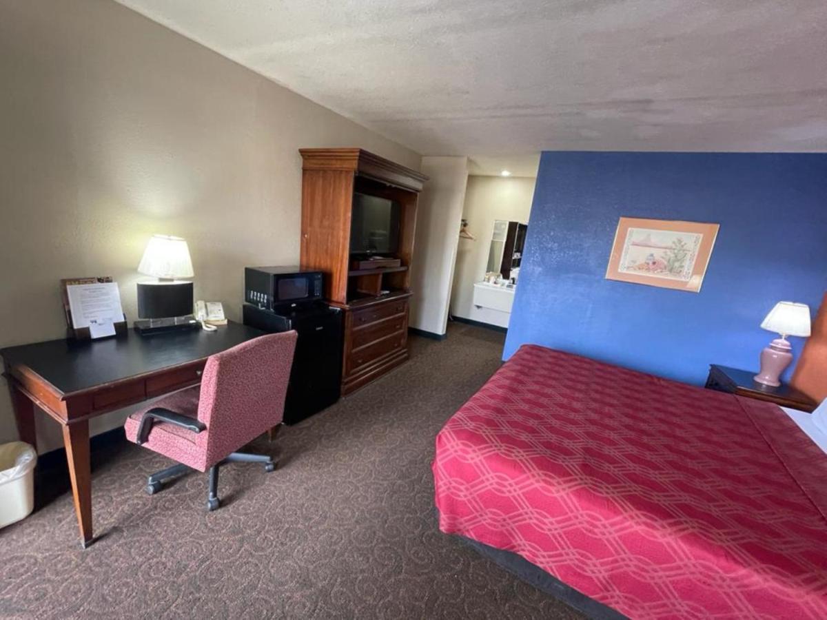 Knights Inn & Suites Emporia Dış mekan fotoğraf