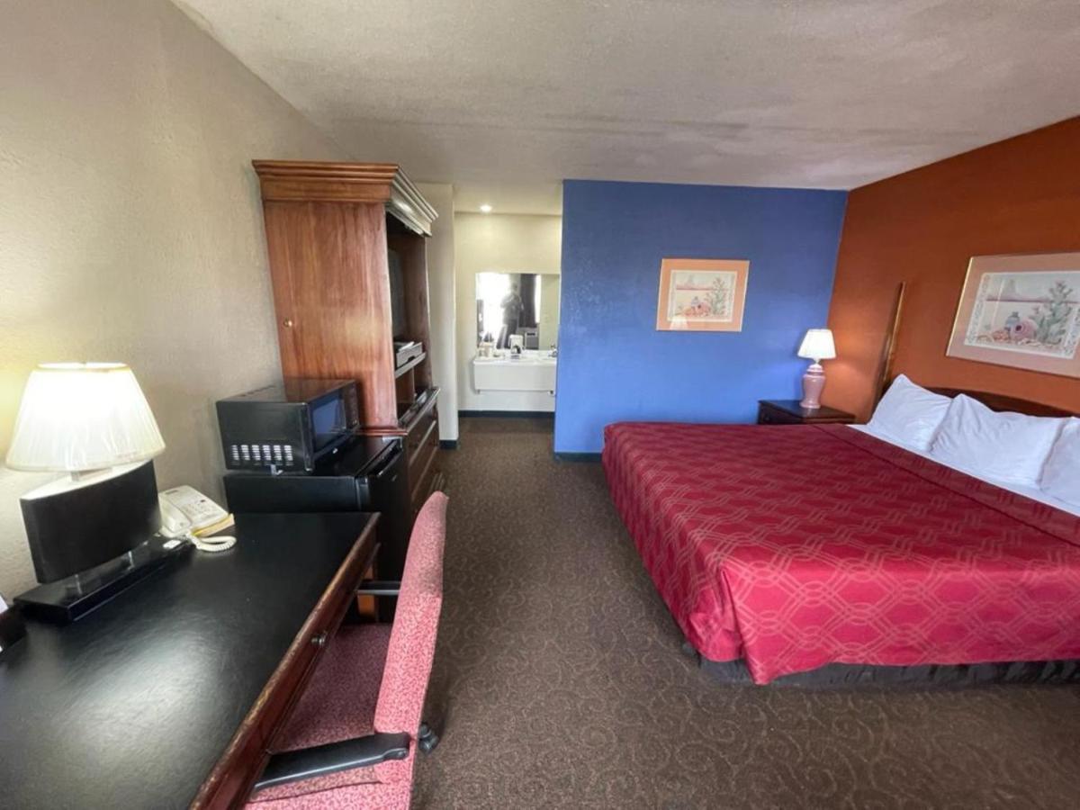 Knights Inn & Suites Emporia Dış mekan fotoğraf