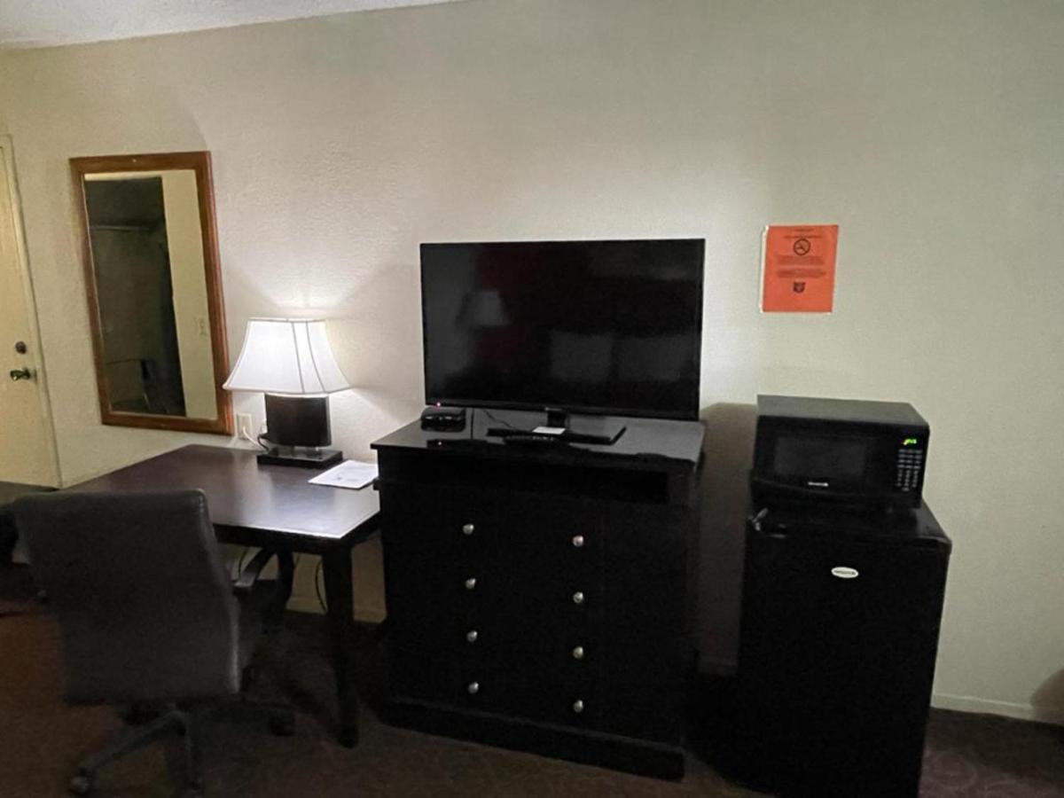 Knights Inn & Suites Emporia Dış mekan fotoğraf