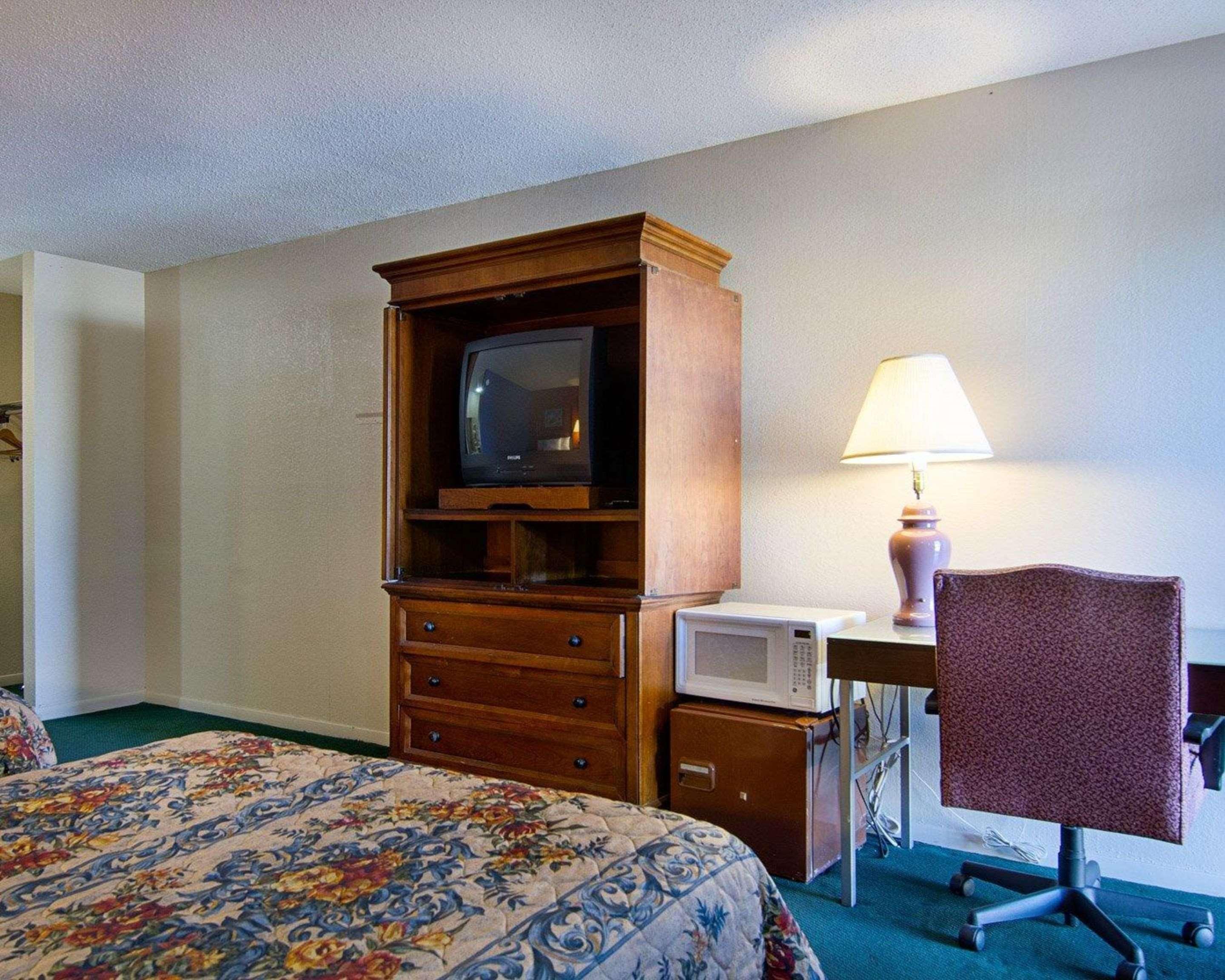 Knights Inn & Suites Emporia Dış mekan fotoğraf