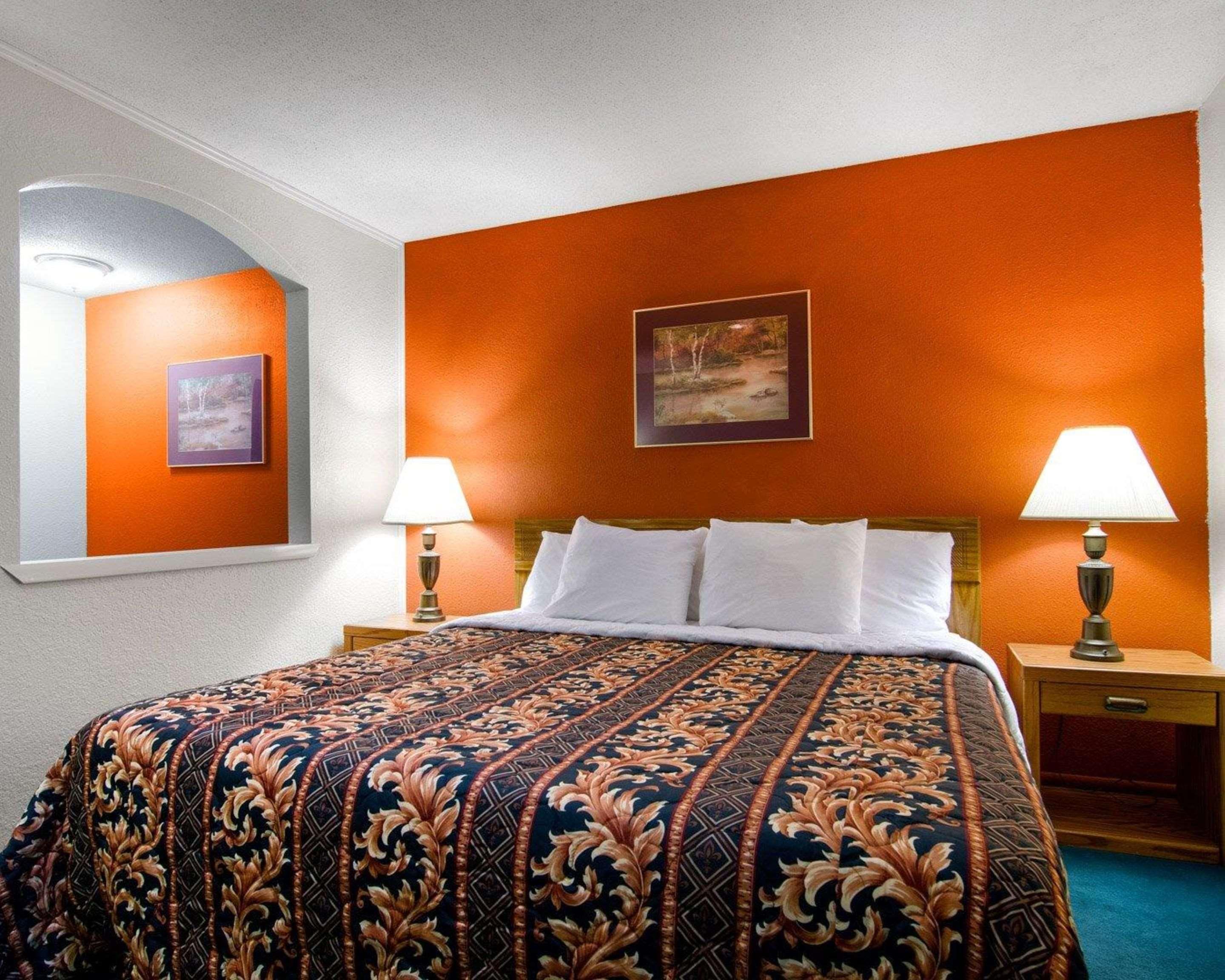 Knights Inn & Suites Emporia Dış mekan fotoğraf