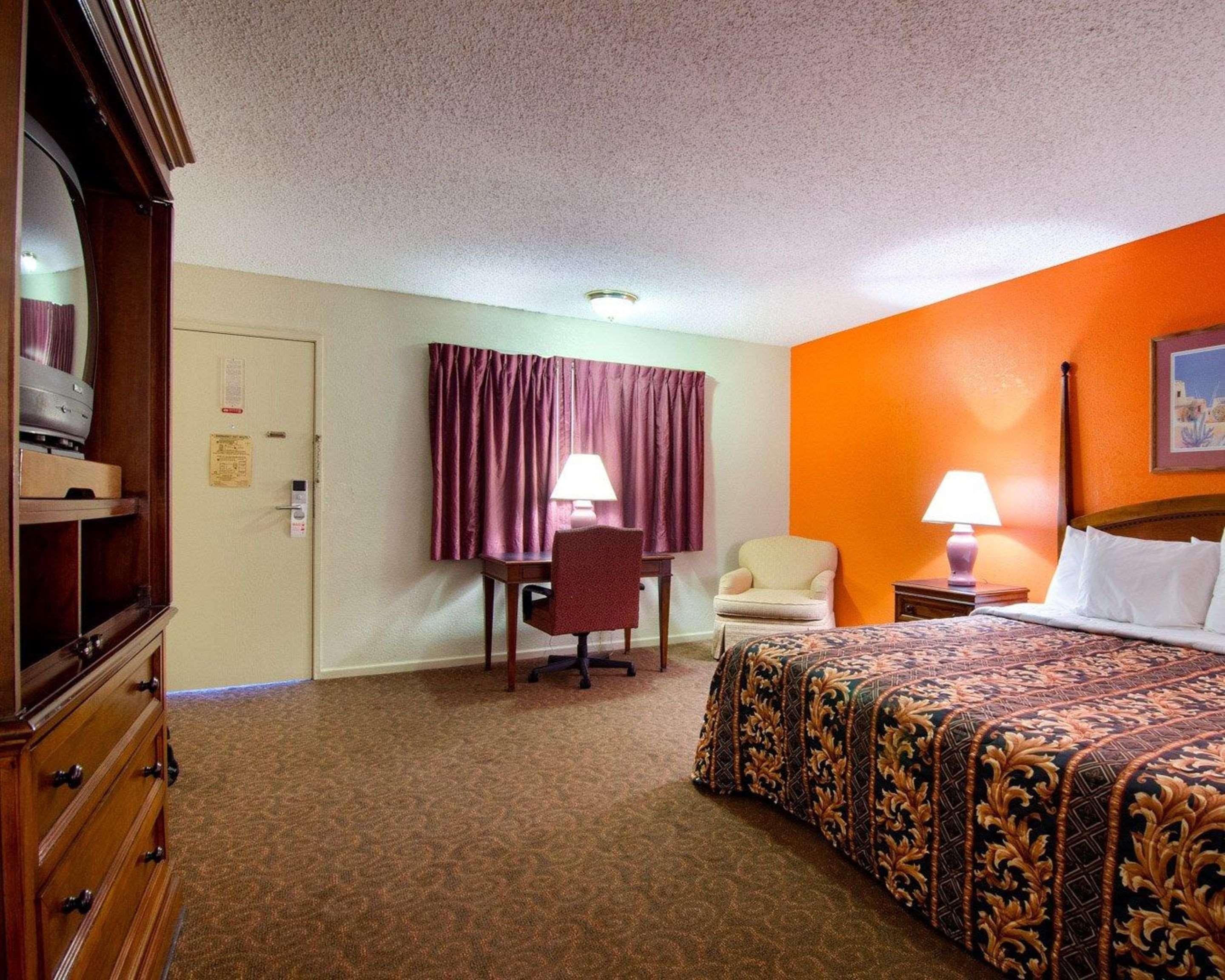 Knights Inn & Suites Emporia Dış mekan fotoğraf
