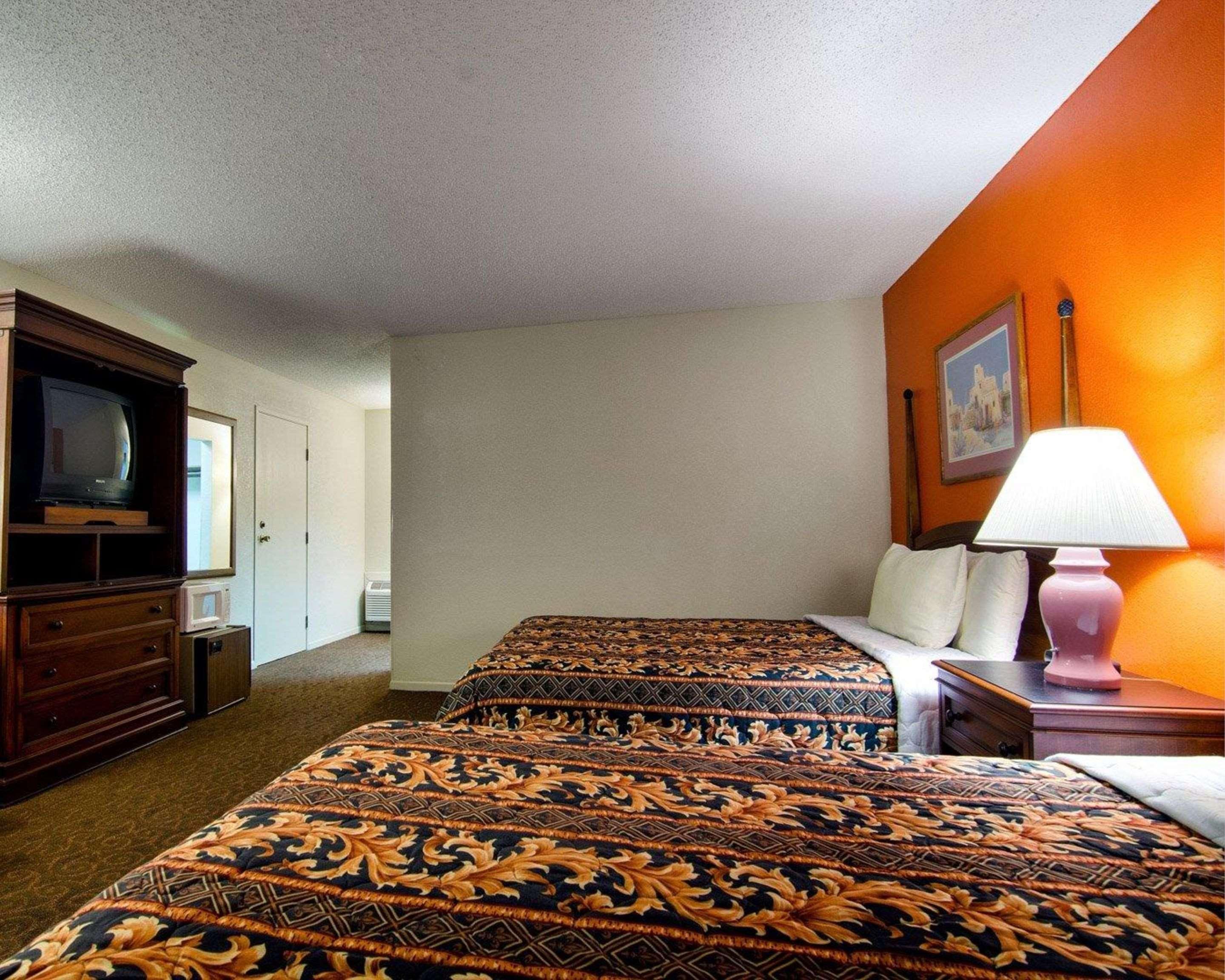 Knights Inn & Suites Emporia Dış mekan fotoğraf