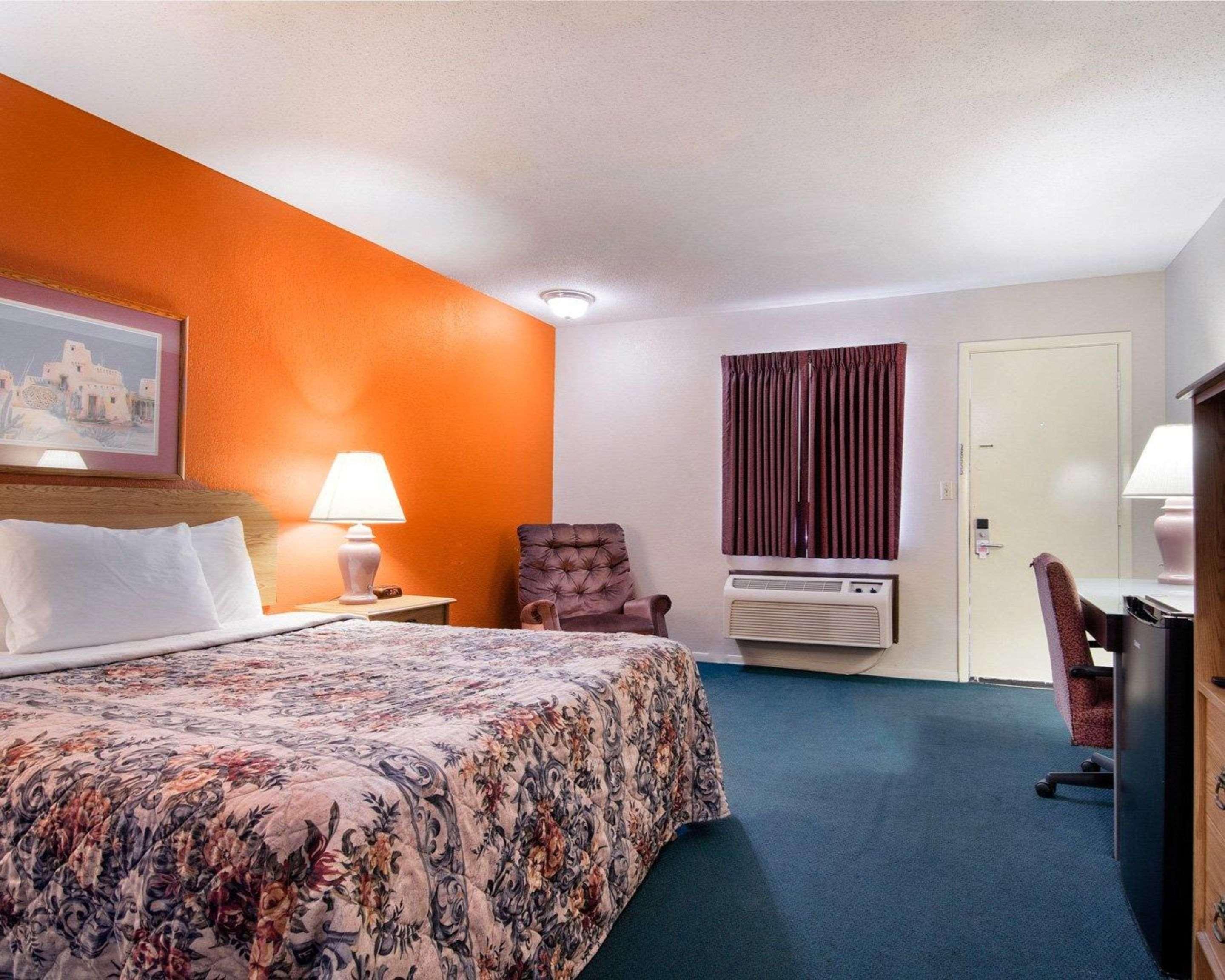 Knights Inn & Suites Emporia Dış mekan fotoğraf